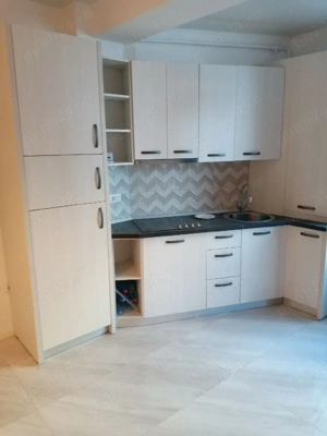 mobila de bucătărie