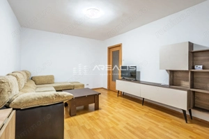 De închiriat -Apartament 3 camere, decomandat, zonă centrală - imagine 2