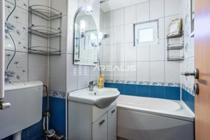 De închiriat -Apartament 3 camere, decomandat, zonă centrală - imagine 14