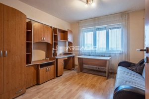 De închiriat -Apartament 3 camere, decomandat, zonă centrală - imagine 18