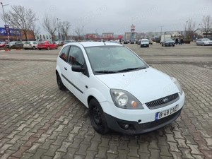 Ford fiesta 1.4 tdci 2008 141 000 km stare buna - imagine 5