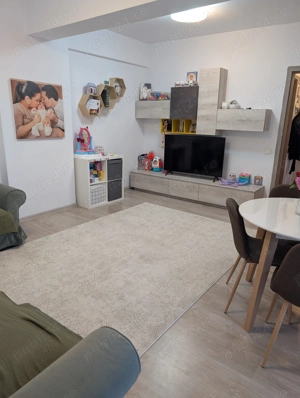 Vând apartament 3 camere