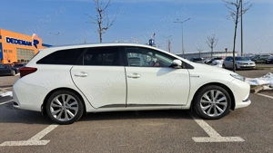 Vand Toyota Auris 1.8 hibrid cu gpl - imagine 3