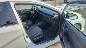 Vand Toyota Auris 1.8 hibrid cu gpl - imagine 5