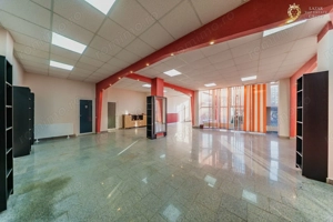 Spatiu comercial de inchiriat central - imagine 2