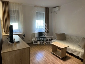 Apartament cu o camera, Centala proprie, Loc de parcare,Zona Giroculu1