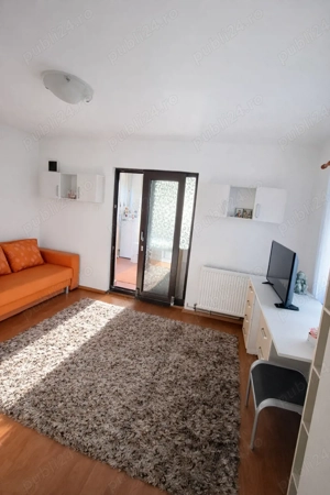 Proprietate completă gata de mutat: casă + 2 apartamente + piscină, curte  - imagine 12