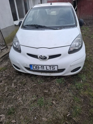 Vând auto Toyota Aygo an 2010 benzina gpl - imagine 5