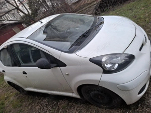 Vând auto Toyota Aygo an 2010 benzina gpl - imagine 6