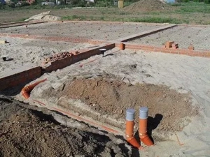 Executie reletele de canalizare si retele de apa .