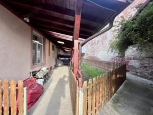 Apartament 2 camere, 57 mp utili, curte comuna - zona Dambovita - imagine 9