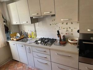 Inchiriez Apartament 3 camere dec. et 1 zona M. Viteazu