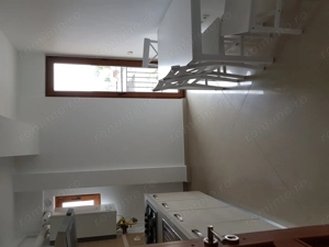 Inchiriez aparartament decomandat cu parcare privata - imagine 4