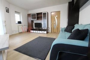 Decebal - Piata Alba Iulia - vedere bulevard - bloc mixt - 2 balcoane