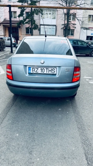 Skoda Fabia 1.2 Benzină 2005   mașină bună, 2 seturi roți - imagine 5
