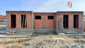 Duplex pe parter, 3 camere - toate utilitatile in Ghiroda - imagine 4