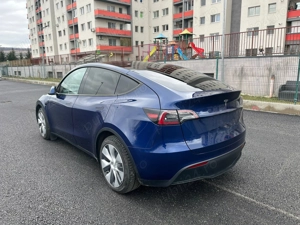 Tesla Model Y Dual Motor Long Range - imagine 3