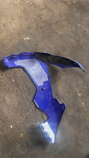 Carena originala laterală dreapta inferioară / burtă pentru Yamaha YZF - R1 2004-2006 RN12 - imagine 3