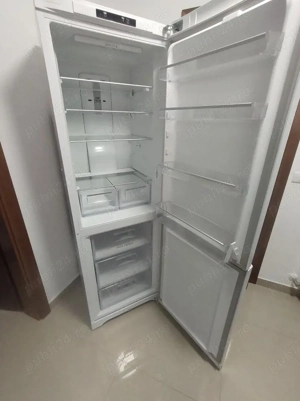 De vânzare combină frigorifică Ariston , 2 uși , NO FROST stare impecabilă - imagine 3