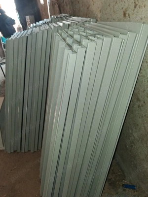 Vand rafturi magazin