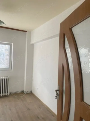 Vand apartament , 3 camere , renovat , etaj 1 , zona Unic , central - imagine 11
