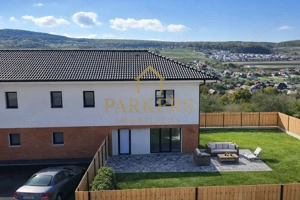 Vând Casa tip Duplex