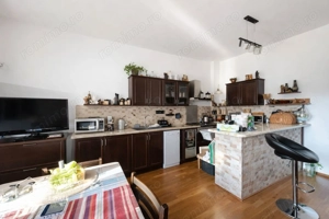 Casă individuală cu 2 apartamente de vânzare, lângă Hotel Ambasador – Dâmbovița, - imagine 3