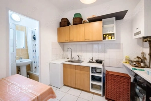 Casă individuală cu 2 apartamente de vânzare, lângă Hotel Ambasador – Dâmbovița, - imagine 6