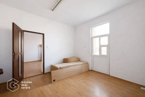 Casă individuală cu 2 apartamente de vânzare, lângă Hotel Ambasador – Dâmbovița, - imagine 2