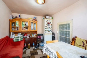 Casa de vanzare cu 2 camere si teren 1068 mp zona Renașterii - imagine 6