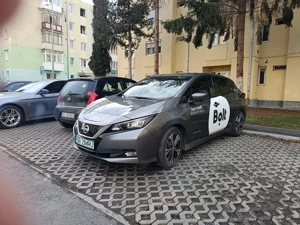 Mașină colantata bolt