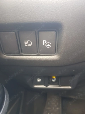 Toyota C-HR 2.0 HSD C-lassy CVT 2WD , 184 C.P , HYBRID, alb perlat - imagine 7