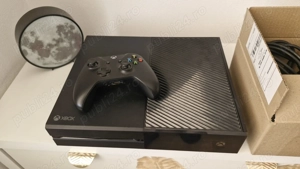 Xbox One 1TB + GTA V & Assassin's Creed (Discuri incluse) - Stare Top