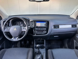 Mitsubishi Outlander 2.3 Diesel 150 CP 4x4 An 2017 - imagine 13