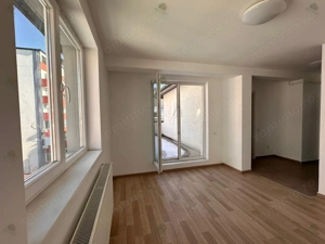 Garsonieră decomandată, modernă, cu terasă și parcare   Str. Biruinței
