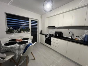 Apartament modern cu 3 camere 2 bai pod propriu de 85 mp in Selimbar - imagine 7
