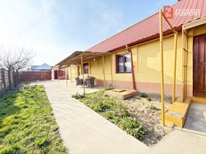 Casa individuala cu 6 camere de vanzare in localitatea Sacalaz, zona Centrala