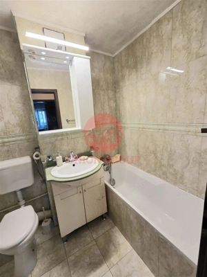 Apartament 100 mp, 4 camere, Zona Excelenta - imagine 18