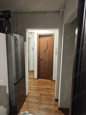 Vând apartament 2 camere decomandat  - imagine 4