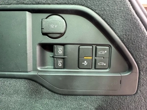 Vand Schimb VW Touareg Hybrid - imagine 7