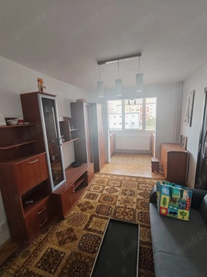 Vând apartament 2 camere et 1 din 4 - imagine 5