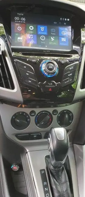 Vând Ford focus 1.6 benzina+GPL 2012 - imagine 6