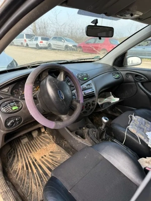 Dezmembram Ford Focus Break 1.6 Zetec Benzina An 2003 Cod motor: FYDD - imagine 5