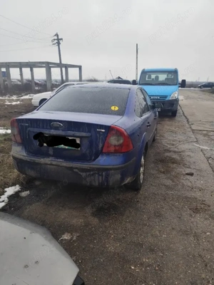 Dezmembram Ford Focus 2 berlina 1.6 tdci Euro 4 An 2008 Cod motor G8DA - imagine 3