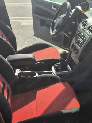 Ford Focus MK2 Facelift Hatchback  1.6 TDCI 109 CP  - imagine 10