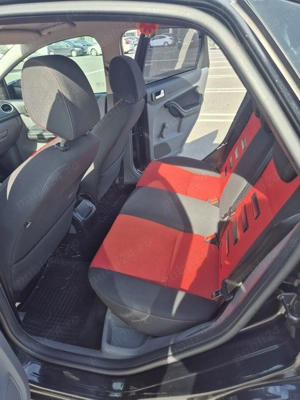 Ford Focus MK2 Facelift Hatchback  1.6 TDCI 109 CP  - imagine 9