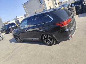 Dezmembram Mitsubishi Outlander III 2.2 DI-D 2.3 dci 4WD 132 kw An 2016 - imagine 2