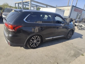 Dezmembram Mitsubishi Outlander III 2.2 DI-D 2.3 dci 4WD 132 kw An 2016 - imagine 6