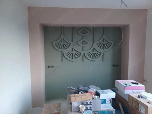 Caut un loc de muncă!