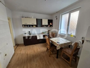 Apartament decomandat 93 utili curte proprie pivnita Sub Arini Sibiu - imagine 5